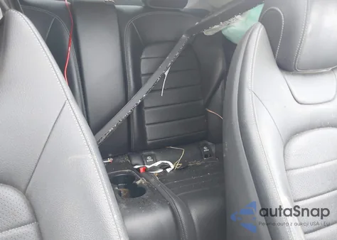 2017 Mercedes-Benz C 300 4Matic z USA, uszkodzony, nr VIN WDDWJ4KB6HF477690